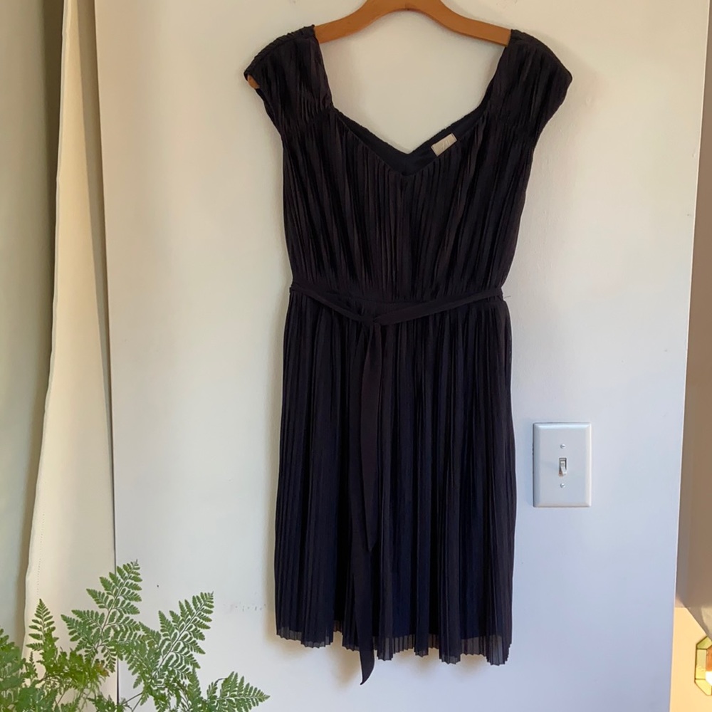 Swingy navy pleated party dress